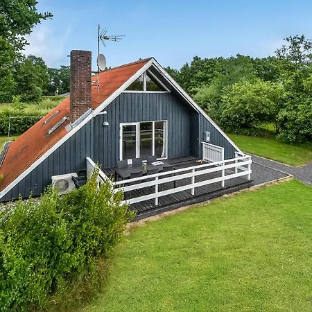 Three-bedroom In * Hemmet