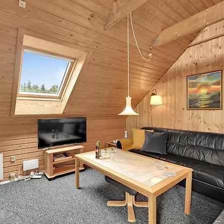 Three-bedroom In Casa de Férias Hemmet