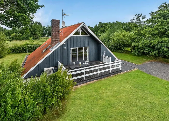 Three-bedroom In * Hemmet