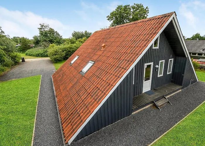 Three-bedroom In * Hemmet